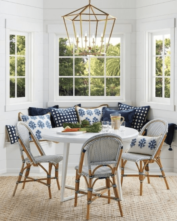 Compact Breakfast Nook Ideas for Small Kitchen Corners